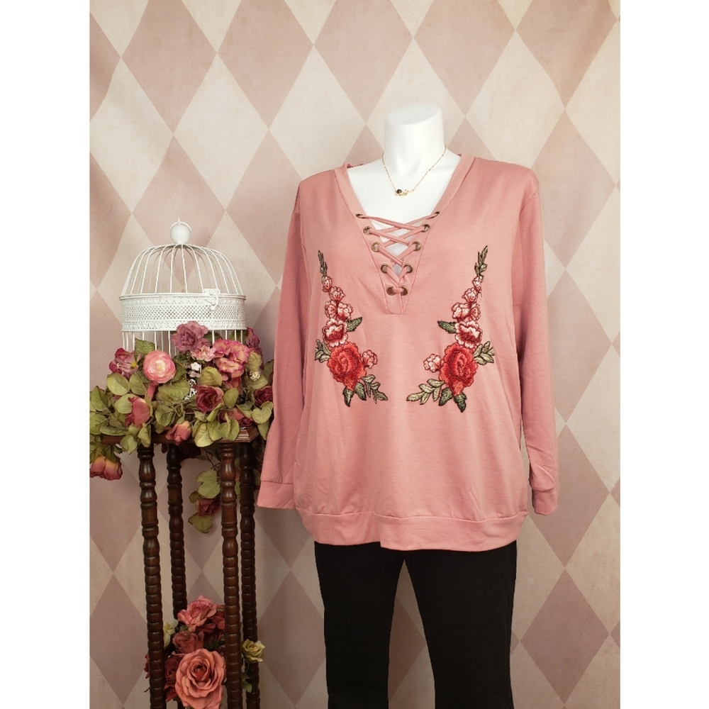 Cleo | Rose Lace Up Top